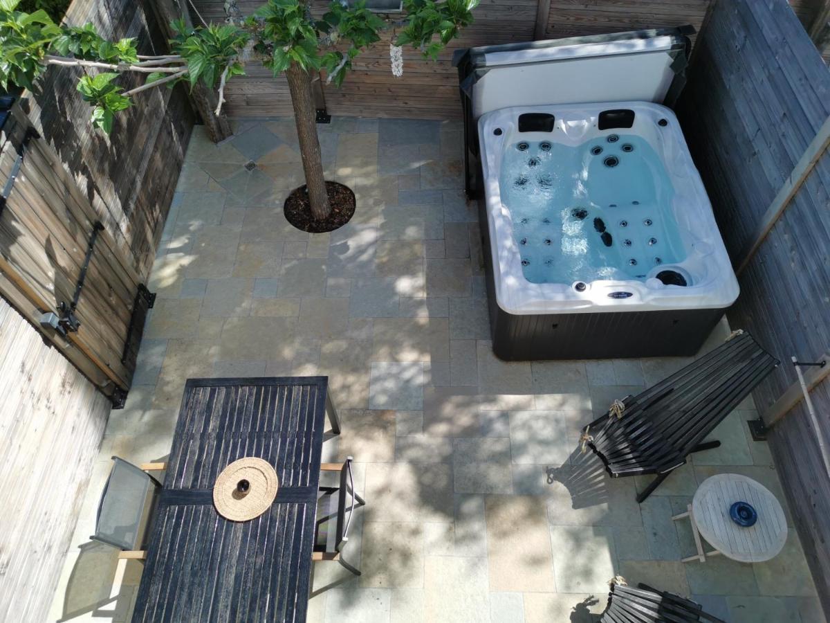 Casa Louise Suites And Spas Privatifs Σαιντ-Μαξίμ Εξωτερικό φωτογραφία