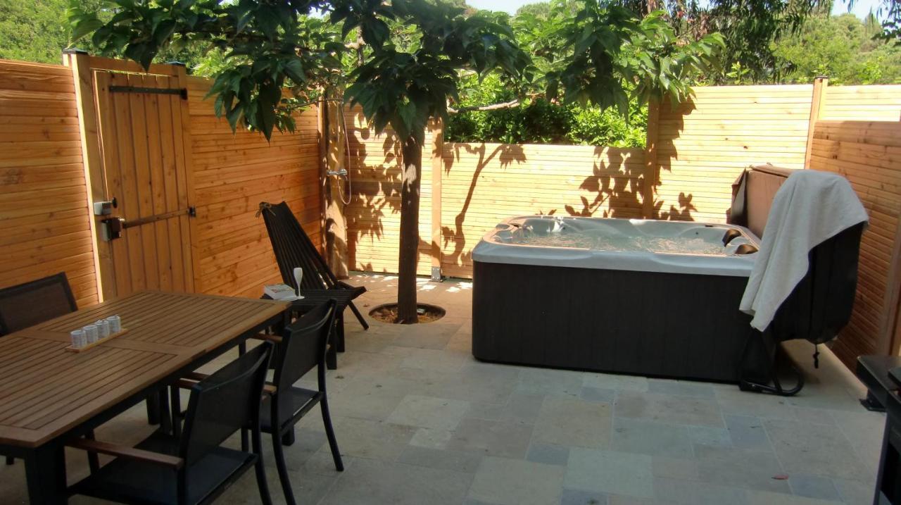 Casa Louise Suites And Spas Privatifs Σαιντ-Μαξίμ Εξωτερικό φωτογραφία