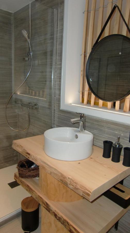 Casa Louise Suites And Spas Privatifs Σαιντ-Μαξίμ Εξωτερικό φωτογραφία