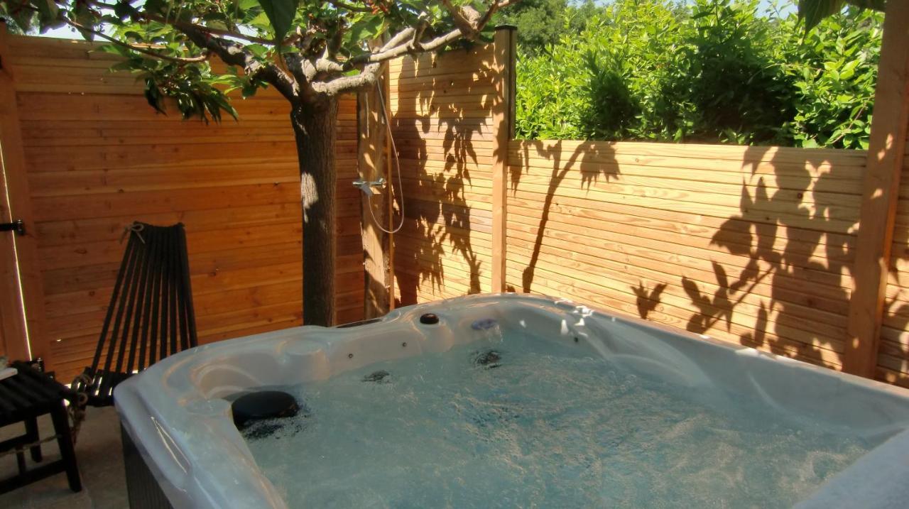 Casa Louise Suites And Spas Privatifs Σαιντ-Μαξίμ Εξωτερικό φωτογραφία
